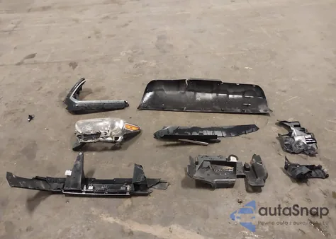 2023 Toyota Tacoma Sr5 V6 z USA, uszkodzony, nr VIN 3TMCZ5AN8PM645237